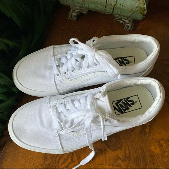VANS Old Skool Classic White Sneakers - Picture 7 of 8